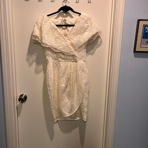 Vintage Cream Lace Wedding Dress